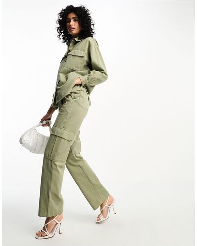 In The Style X gemma atkinson - pantaloni cargo multitasche kaki - Bianco