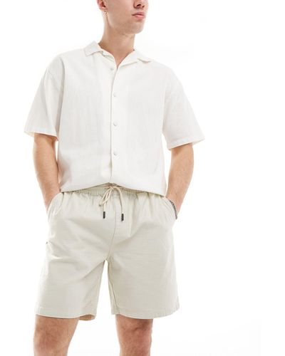 River Island Pantalones cortos beis claro sin cierres - Blanco