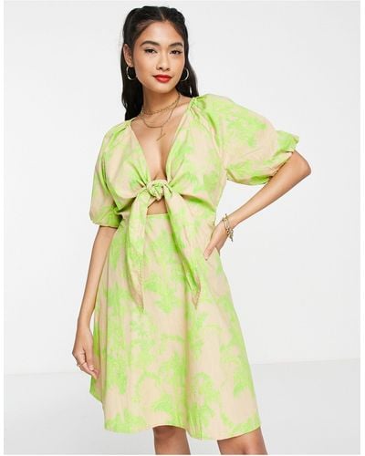 Y.A.S Mini-jurk Met Gedraaide Voorkant En Tropische Print - Groen