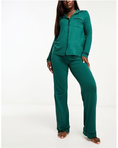 ASOS Pigiama super morbido con camicia a maniche lunghe e pantaloni con profili a contrasto - Verde