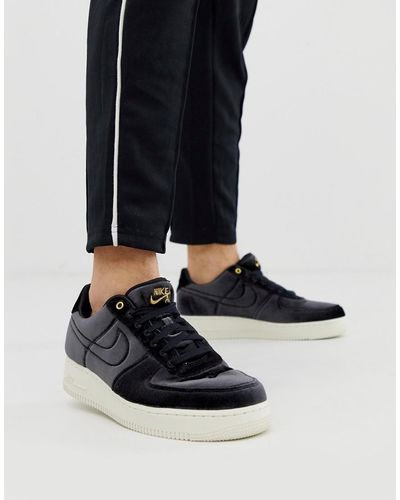 Nike – Air Force 1 – Sneaker aus schwarzem Samt im Stil der 07er