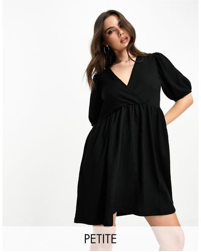 Pieces Exclusive - Aangerimpelde Mini-jurk Met Textuur En V-hals - Zwart