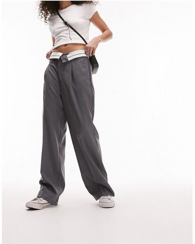 TOPSHOP Pantalon ajusté coupe masculine à taille basse avec taille repliée - Blanc