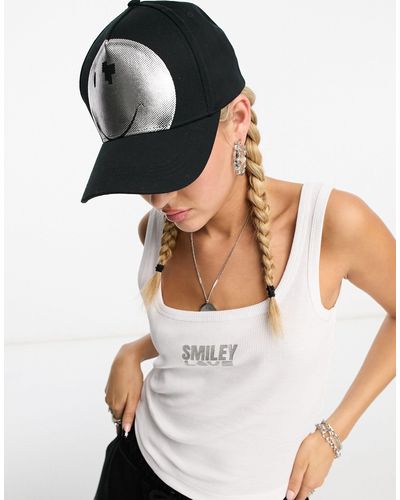 ASOS Collaborazione con smiley - cappellino nero con stampa - Bianco