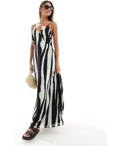 In The Style Strappy Beach Dress - White