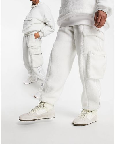 Ivy Park Adidas x – cargo-jogginghose aus teddystoff - Weiß