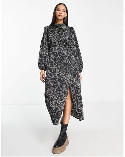 New Look Star Print Long Sleeved Midi Dress - Black