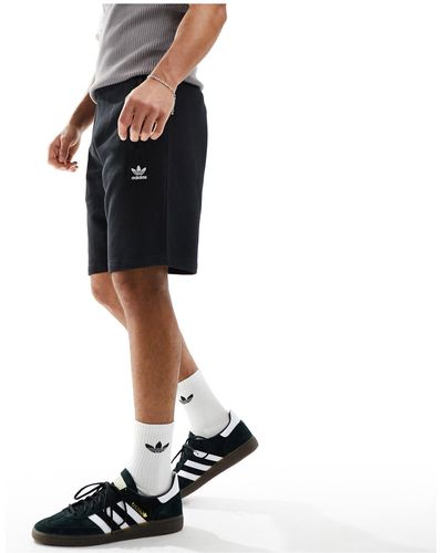 adidas Originals – trefoil essentials – shorts - Schwarz
