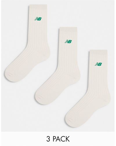 New Balance Confezione da 3 paia di calzini alla caviglia bianchi e verdi con logo - Bianco
