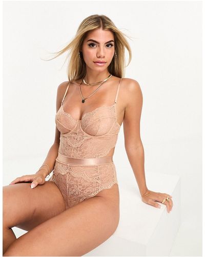 Ann Summers Hold Me Tight - Kanten Body Met Beugel - Zwart