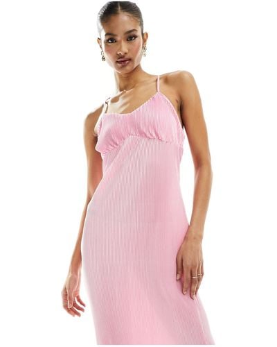 In The Style Plisse Underbust Seam Detail Maxi Slip Dress - Pink