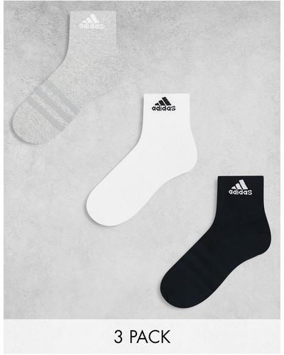 adidas Originals Adidas - training - confezione da 3 paia di calzini alla caviglia neri, bianchi e grigi - Multicolore