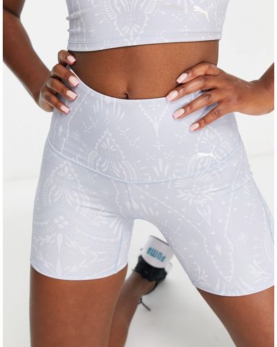 PUMA Yoga studio - pantaloncini stampati da 5" - Bianco