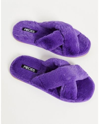 Pieces Fluffy Cross Over Slippers - Purple