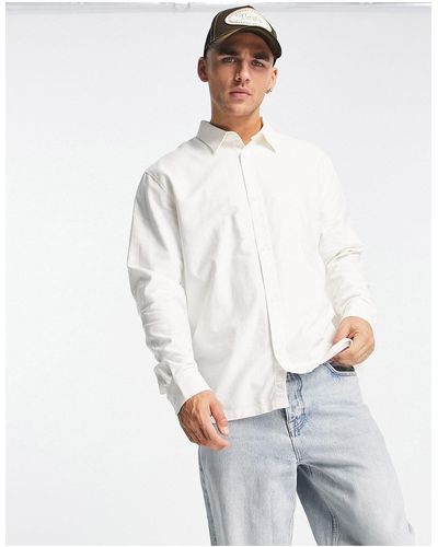 Weekday – locker geschnittenes oxford-hemd - Weiß