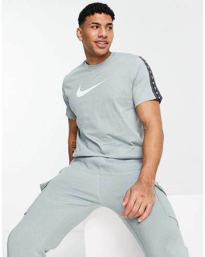 Nike Repeat pack - t-shirt salvia con fettuccia con logo - Multicolore