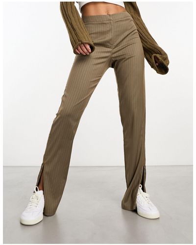 Reclaimed (vintage) Pantaloni a zampa marroni gessati con spacchetti con zip - Neutro