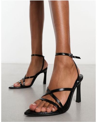 Pull&Bear Strappy Buckle Heel With Pointed Toe Detail - Black