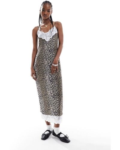 Reclaimed (vintage) – trägerkleid mit spitzenbesatz und leopardenmuster - Weiß