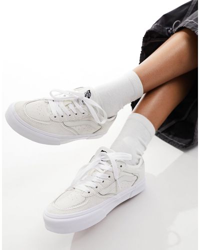 Old skool white vans outfit sales