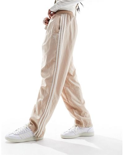 adidas Originals Pantalon tissé coupe ballon - beige - Neutre