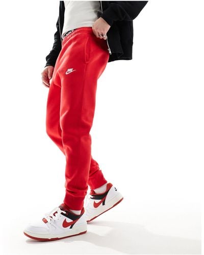 Nike Club Fleece Cuffed Sweatpants - Red