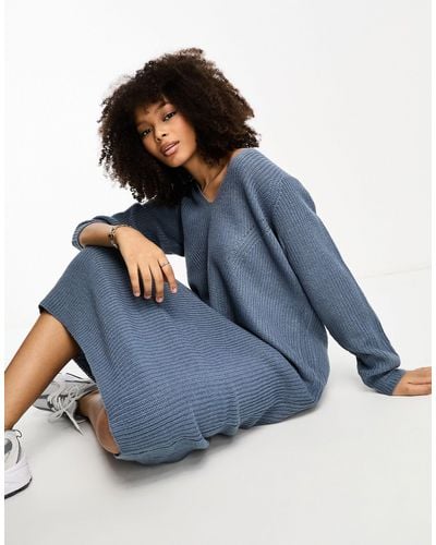 Vila Knitted V Neck Sweater Midi Dress - Blue