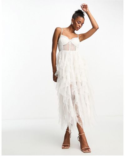 Miss Selfridge Vestito lungo da sposa a fascia color crema con spalline rimovibili, volant e dettaglio - Bianco