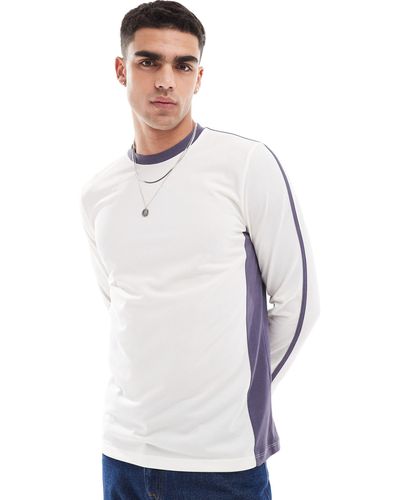 ASOS – langärmliges t-shirt aus sport-netzstoff mit patchwork-einsätzen - Grau