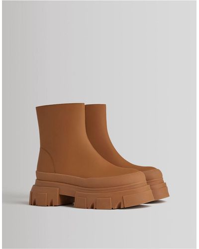 Bershka Chunky Ankle Pull On Ankle Boots - Brown