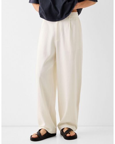 Bershka Pantalon ample et ajusté en lin - Blanc
