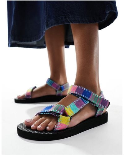 ARIZONA LOVE Trekky - sandales imprimées effet patchwork - Bleu