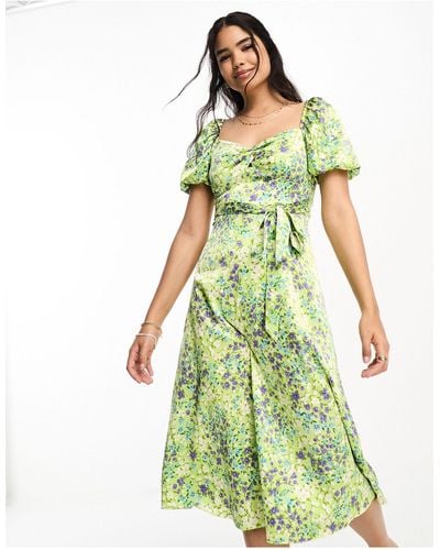 New Look Vestido m idi con mangas abullonadas, estampado floral, parte delantera fruncida y escote cuadrado - Verde