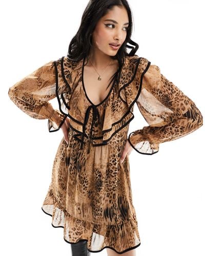 Miss Selfridge Robe courte volantée en mousseline à imprimé léopard - Marron
