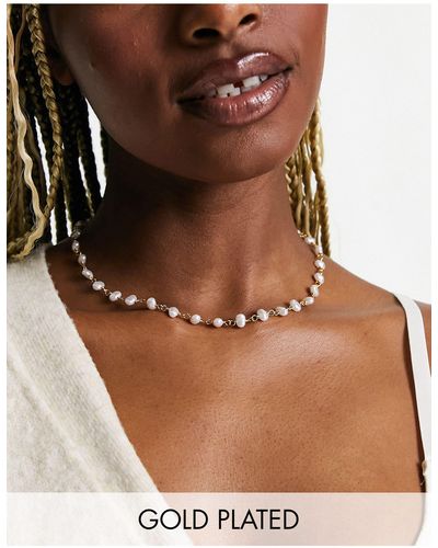 Orelia – vergoldete halskette mit perlen- und kettengliedern - Braun