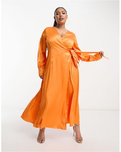 Never Fully Dressed – wadenlanges wickelkleid aus satin - Orange