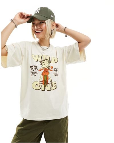 Daisy Street Oversized T-shirt With Wild Betty Boop Graphic - White