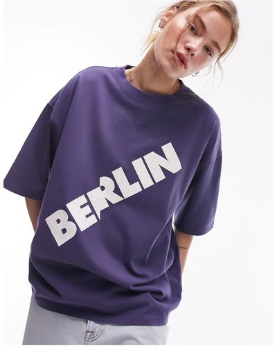 TOPSHOP T-shirt oversize con spalle scese e grafica "berlin" - Blu