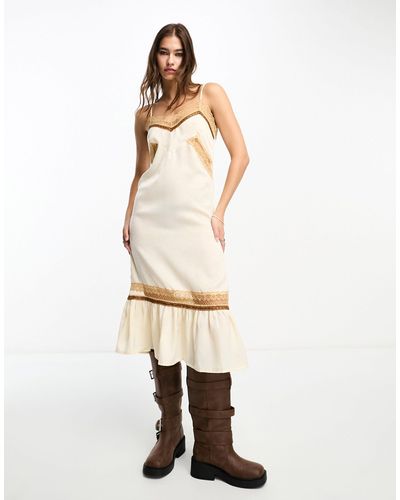 Reclaimed (vintage) – winter – elfenbeinfarbenes trägerkleid im lingerie-stil - Natur