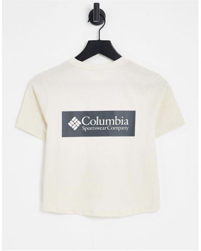 Columbia Camiseta corta color crema con estampado en la espalda csc river exclusiva en asos - Blanco