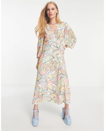 Twisted Wunder Vestido midi en tonos pastel con mangas globo y estampado - Neutro