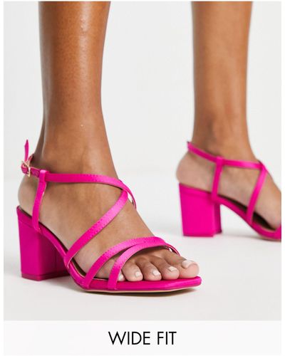 New Look Wide fit - sandali con tacco largo medio e design a fascette acceso - Rosa