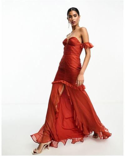 ASOS Vestido largo color asimétrico con escote bardot y detalle fruncido - Rojo
