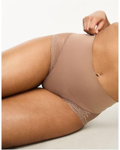 Spanx Undie-tectable Lace Hipster Smoothing Brief - Natural