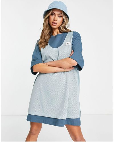 Nike Essential - vestito t-shirt oversize a strati cenere e blu