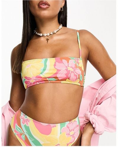 Billabong – chasin sunbeams – kurz geschnittenes bikinioberteil mit em print und eckigem ausschnitt - Pink