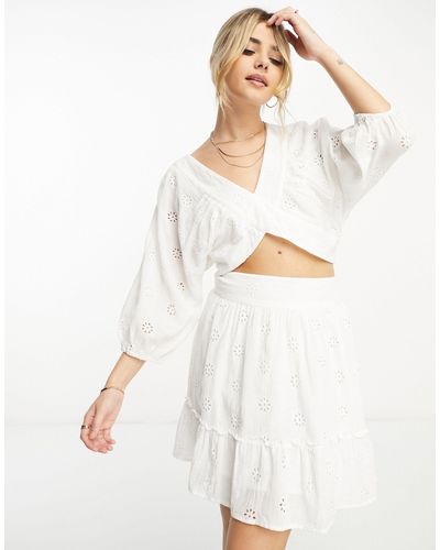 Vero Moda Mini-jupe d'ensemble en broderie anglaise - Blanc