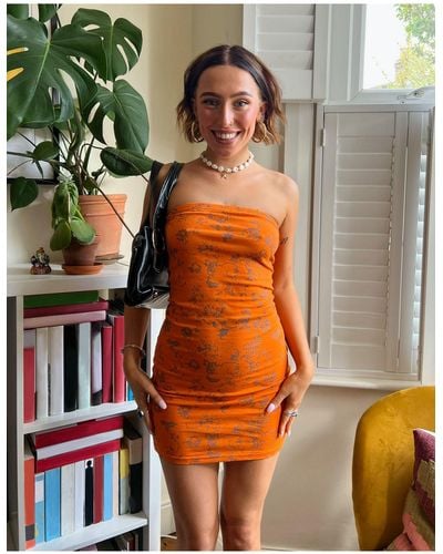 Daisy Street X chloe davis - robe bandeau courte à imprimé fleuri rétro - Orange