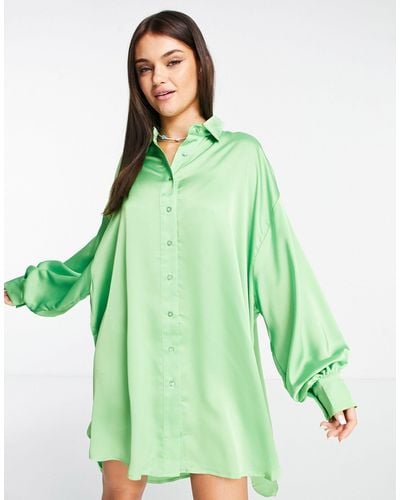 Glamorous Robe chemise boutonnée en satin - vert pomme - Noir