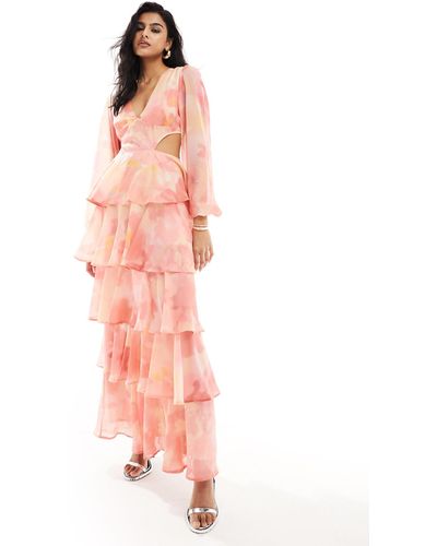 Pretty Lavish – gestuftes, wadenlanges kleid mit ballonärmeln und blumenmuster - Pink